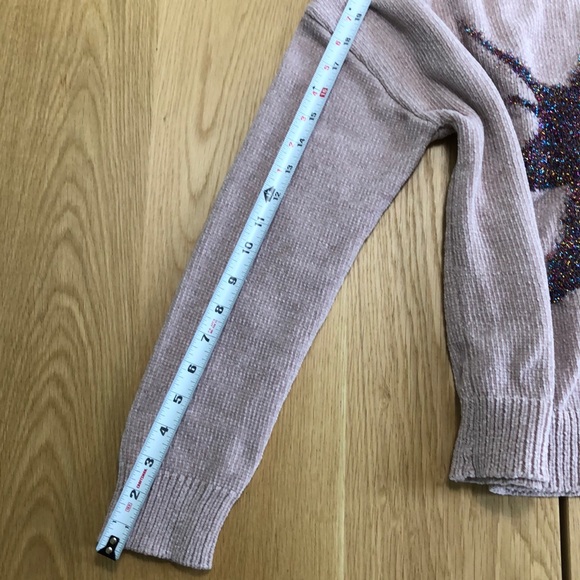 Girl’s sweater. - Picture 3 of 8